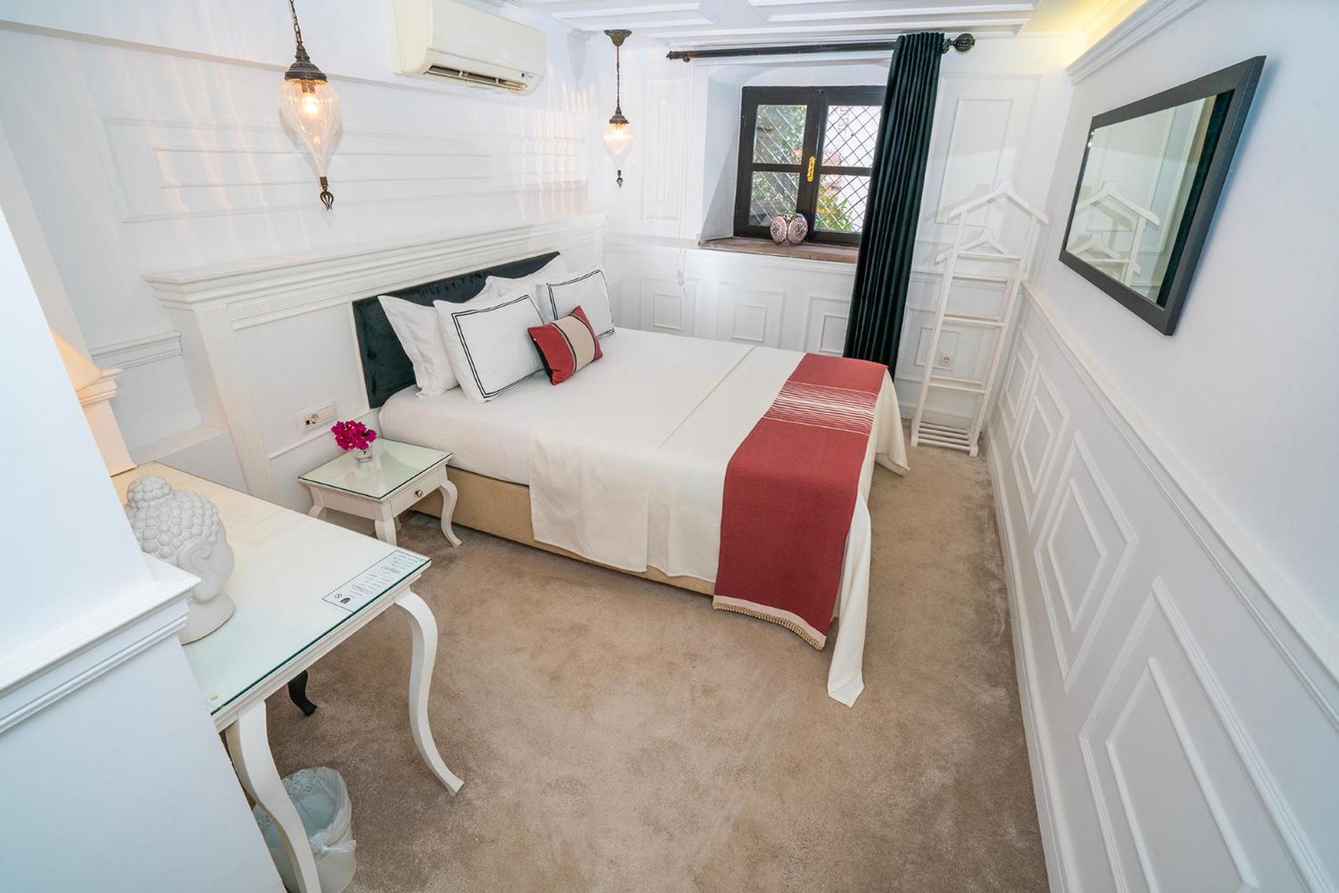 Siyah Lale Cunda 1841 (Adults Only) Hotel Ayvalik Exterior photo
