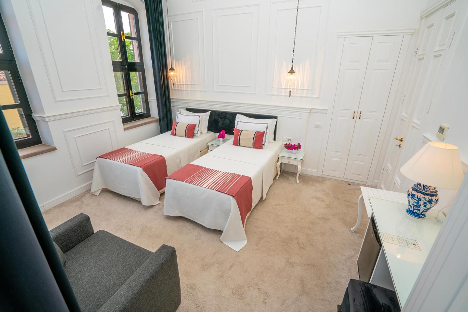 Siyah Lale Cunda 1841 (Adults Only) Hotel Ayvalik Exterior photo